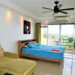 Pattaya Plaza Condotel Large Studio Apartment Sukhumvit