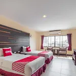 Oyo 882 The Moonlight Serviced Pattaya