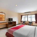 Hotel Oyo 882 The Moonlight Serviced 2*