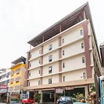Oyo 882 The Moonlight Serviced 2*