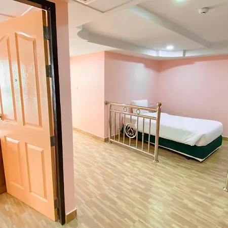 A.a. Golden Hotel 3*