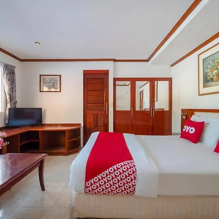 Oyo 75328 Punjabi Junction Hotel 3*