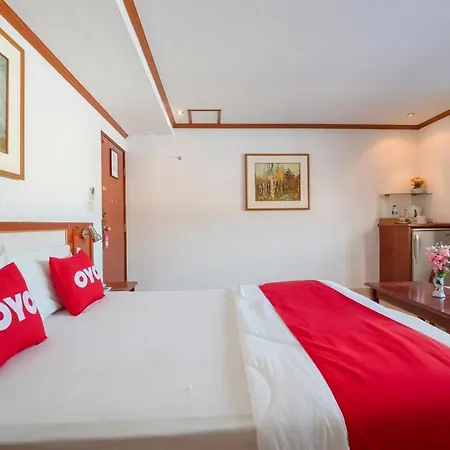Oyo 75328 Punjabi Junction Hotel