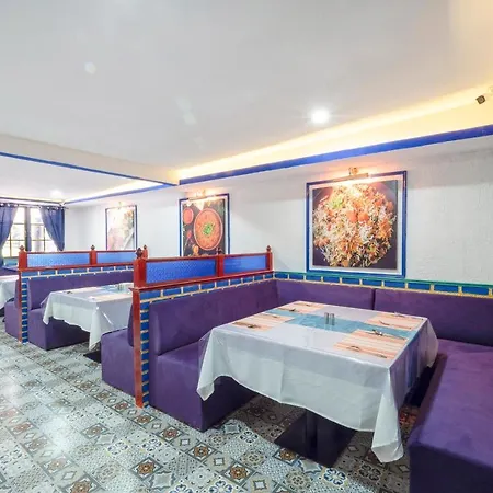 Hotel Oyo 75328 Punjabi Junction Pattaya