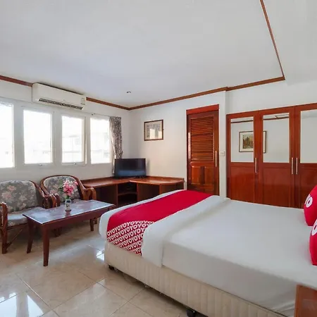 Oyo 75328 Punjabi Junction Hotel Pattaya