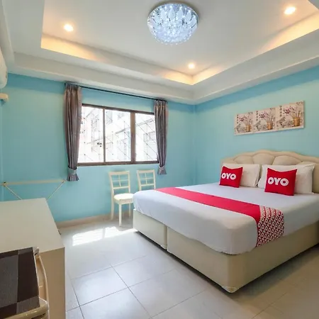 Oyo 75330 Little House Hotel Pattaya