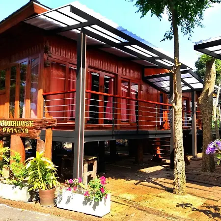 Guest house Wood House 3*