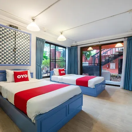 Oyo 75369 Cozy Rooms@ Addicts 2*