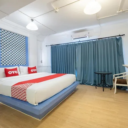 Oyo 75369 Cozy Rooms@ Addicts 2*