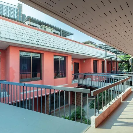 Oyo 75369 Cozy Rooms@ Addicts Hotel Pattaya