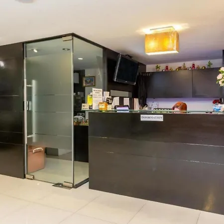 Hotel Punyapha - 5 Mins From Beach 3*
