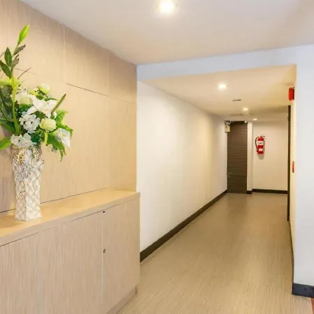 Hotel Punyapha - 5 Mins From Beach Pattaya