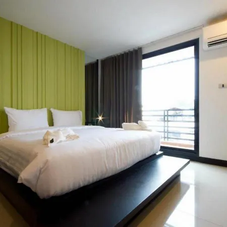 Hotel Punyapha - 5 Mins From Beach Pattaya