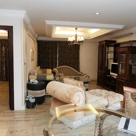 Four Seasons Place Hotel 4*