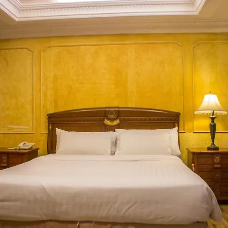 Hotel Four Seasons Place Pattaya