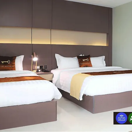 Republic Hotel 3*