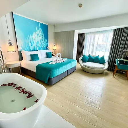 Hotel Kudos Parc 4*
