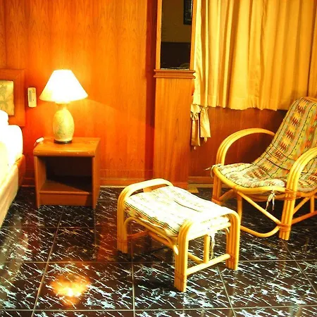 Hotel Mr. Mac's