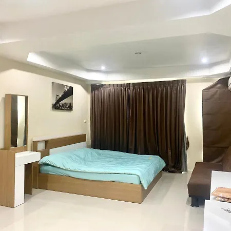 Happy Corner House Pattaya