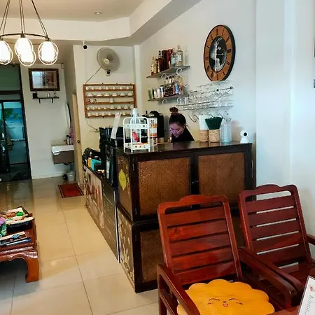 Apartment Happy Corner House *