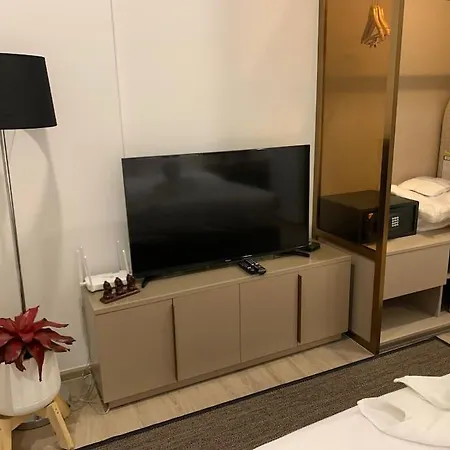 The Edge Fully Equipped Luxury Oceanside View Apartment Pattaya