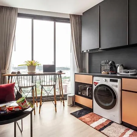 The Edge Fully Equipped Luxury Oceanside View Apartment *