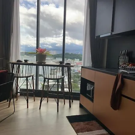 The Edge Fully Equipped Luxury Oceanside View Apartment Pattaya