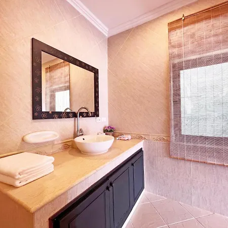 Thai Luxury Pool 3 Beds *