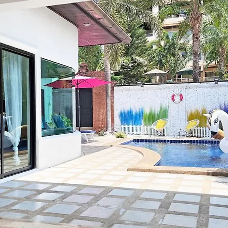 Thai Luxury Pool 3 Beds * Pattaya