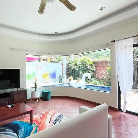 Thai Luxury Pool 3 Beds Villa Pattaya