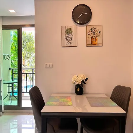 Apartment 超大泳池景观房 市中心区域 离步行街5分钟near Walking Street *
