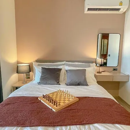 Apartment Edge Central W/sea View Walk 200m. Beach *