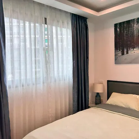 Apartment 超大泳池景观房 市中心区域 离步行街5分钟near Walking Street *