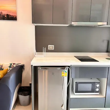 Apartment 超大泳池景观房 市中心区域 离步行街5分钟near Walking Street *