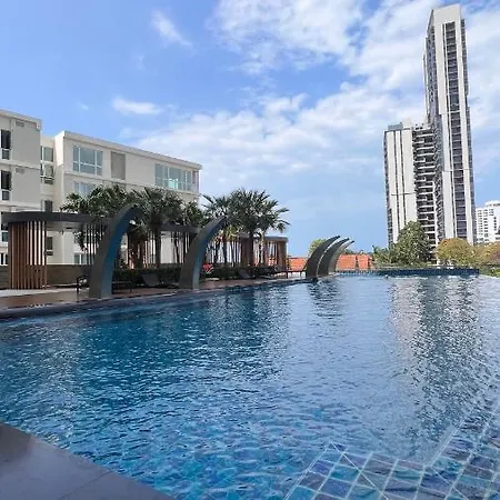 1 Bedroom In The Peak Towers