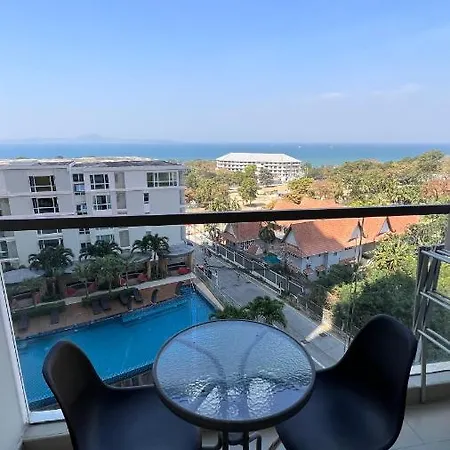 1 Bedroom In The Peak Towers Apartment