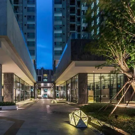 【the Base】无边泳池/健身房/近海滩/中文房东/行程规划 Apartment Pattaya