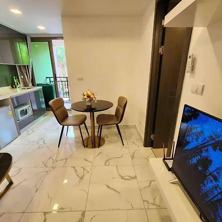 Arcadia Center Suites *