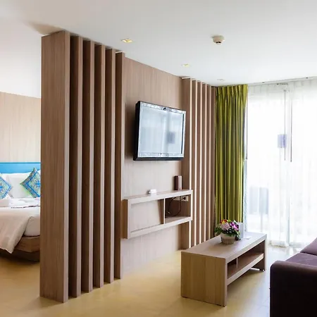 Centara 4*
