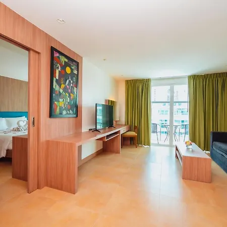 Centara Hotel 4*