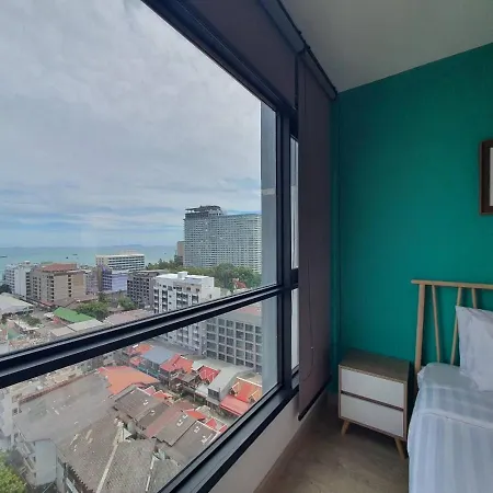 Apartment The Base Pattaya