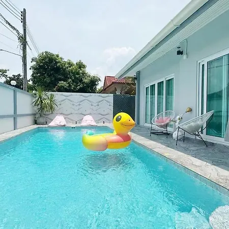 Villa 市中心4卧4卫泳池别墅/门口711/海边1公里/宁静/不用爬楼梯 Pattaya