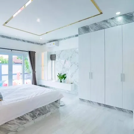 市中心4卧4卫泳池别墅/门口711/海边1公里/宁静/不用爬楼梯 Pattaya
