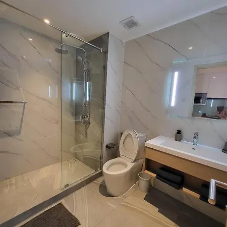 Once Seaview Aparthotel Pattaya