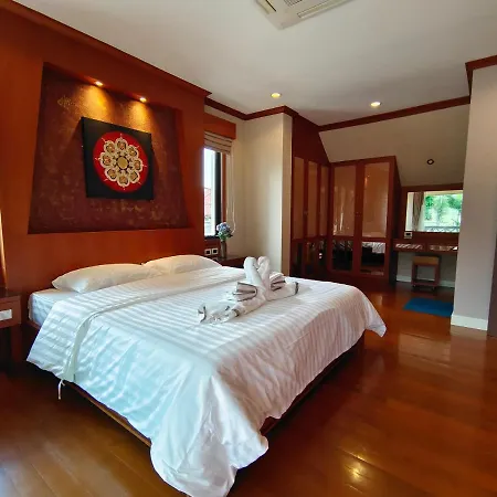 Baan Natcha Pool Center Villa *