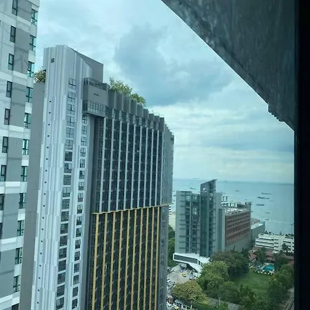 Sea View High Floor Free Wifi Free Netflix Apartment *