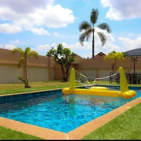 Wonderland Pool Holiday home