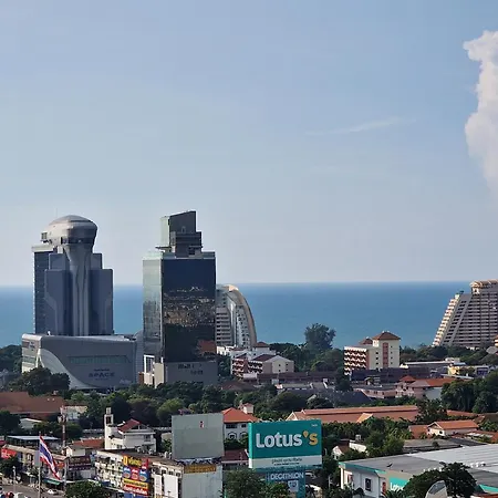 Once Seaview Aparthotel Pattaya