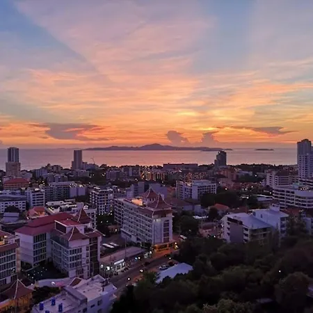 The Axis * Pattaya