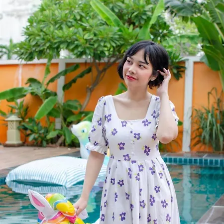 Hotel Rosewood Pool 1 *